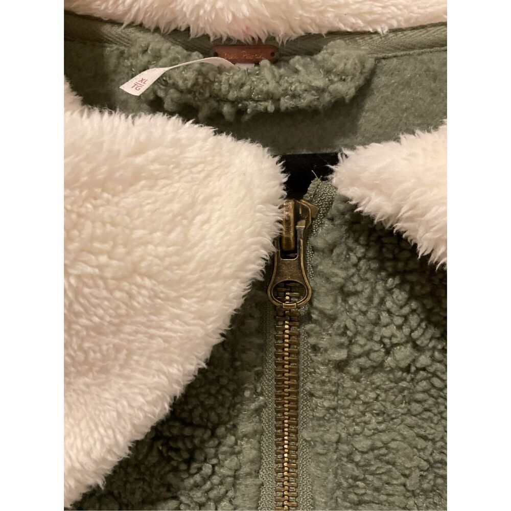 Free People Women's Green White Cozy Up Fleece Faux Fur Cardigan Jacket XL NWOT - Picture 5 of 9